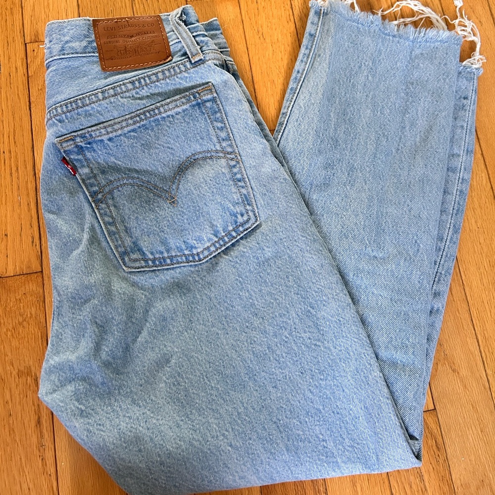 Levi’s Wedgie Straight Blue Jeans
